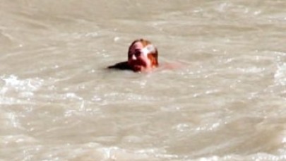 Sevgilisine kızdı...