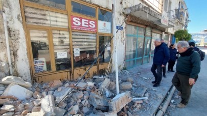 Afet bölgesindeki gazetecilere ziyaret