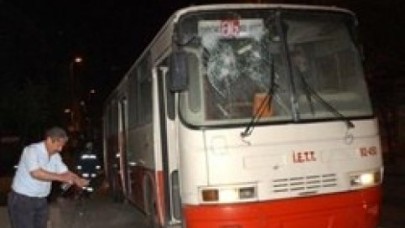 İETT otobüsüne taşlı ve molotoflu saldırı