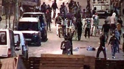 PKK yandaşları polise saldırdı