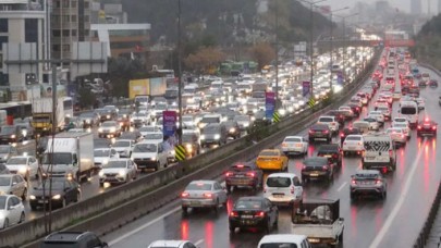 İstanbul’da trafik kilitlendi! Yüzde 72yi aştı