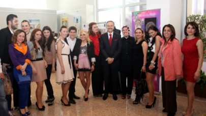 GENÇ TASARIMCILARDAN YILSONU SERGİSİ