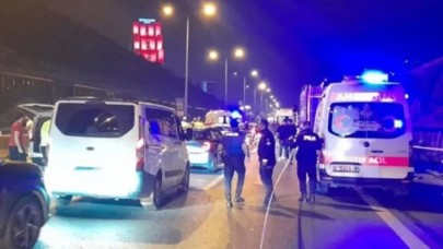 Otomobil belediye işçilerinin arasına daldı: 4 ölü