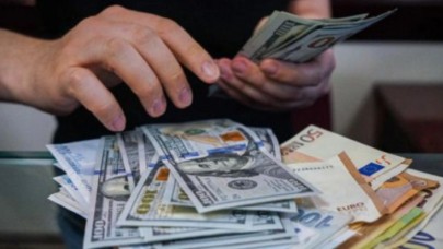 Dolar ve euro yeni zirveyi gördü! İşte dövizde günün ilk rakamları...