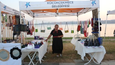 KÜÇÜKÇEKMECE’NİN HÜNERLİ ELLERİ, EL EMEĞİ ÜRÜNLERİNİ GÖLE TAŞIDI