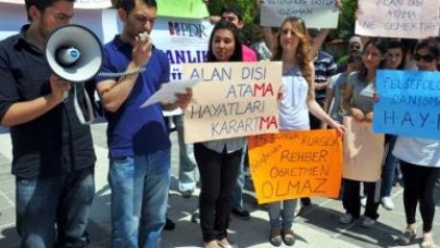 Rehber öğretmenlerden protesto