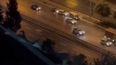 Arıza yapan araca arkadan gelen iki otomobil çarptı!