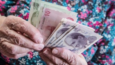 Masadaki son rakam sızdırıldı: En düşük emekli maaşına yapılacak zam belli oldu