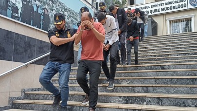 Otomobil hırsızları yakayı ele verdi