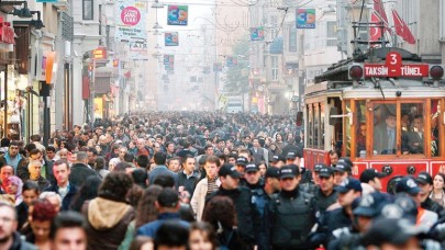 Büyük umutlarla ekonominin başına getirilmişti: Son anketten Mehmet Şimşek'e kötü haber