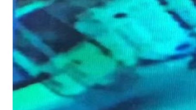 Kapısı açık giden yolcu minibüsünden düşen bir kişi ağır yaralandı