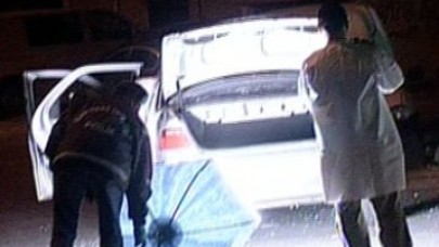 Üç kişiye otomobilde infaz