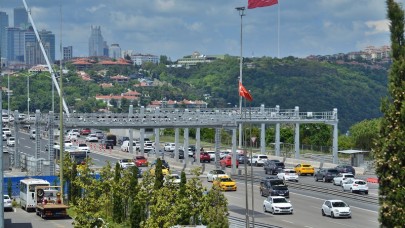 50 yılda 2 buçuk milyar araç geçti