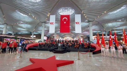 Aziz millet bir hayale tutundu