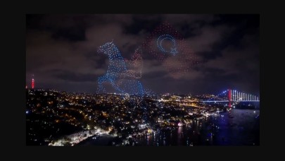 100. yıla özel ışık gösterileri İstanbul'da başladı