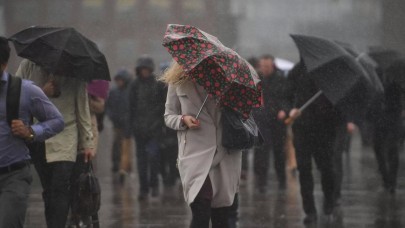 İstanbul'u rüzgar vurdu