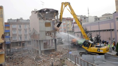 Yeni 'Kentsel Dönüşüm Yasası'nda büyük risk: Yurttaş evsiz kalabilir!