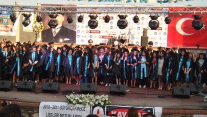 Büyükçekmece’de mezuniyet COŞKUSU