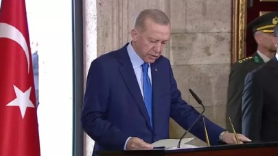 Erdoğan ve devlet erkanı Atatürk'ün huzurunda