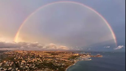 İstanbul’da günbatımında ortaya çıkan gökkuşağı mest etti