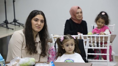 Anne çocuk beraber öğreniyor