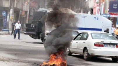 Ak parti mitingi öncesi ses bombası