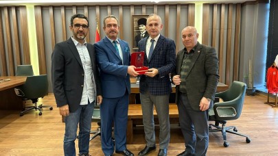 İskender Yönden’e teşekkür ziyareti