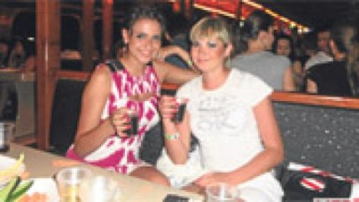 ‘10-12 kadeh içtik, viski niye sert diye sorduk’