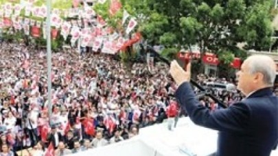 PKK taşlıyor, vali emniyet yok