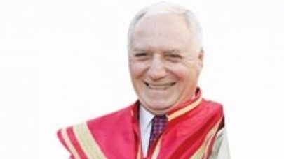 Mezuniyete geleceğim bekleyin