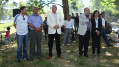 Akkiraz Asarlılar'ın pikniğine renk kattı