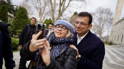 NAMAZI KILDI FATİH'İ GEZDİ!