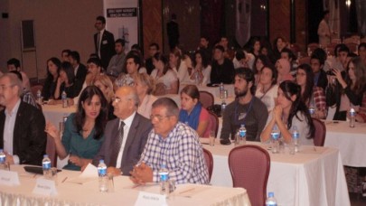 Gençler ülkenin geleceğini tartıştılar