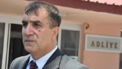 Vali Yardımcısı kafa attı