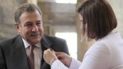 Vekiller ‘ortadirek’ çıktı