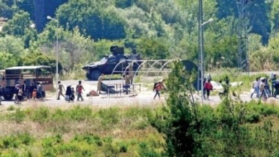 Suriye askerleri sınıra dayandı