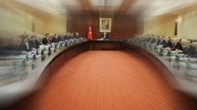 Gölge bakana 9 bin lira