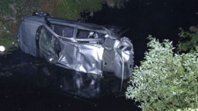 Otomobil dereye uçtu: 1 ölü