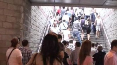 Metrobüs sapığı yakalandı!