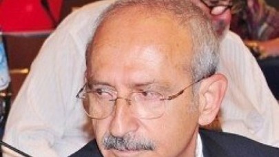 Hareket etmeyen zincirlerinin farkında olamaz