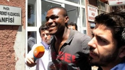 Şike parasını sayarken yakalandı