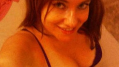 Yatak öncesi pozuyla şok yarattı