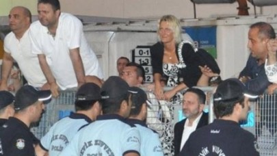 Bu kez tezahürat değil veda...