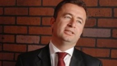 Belediye Başkanı serbest