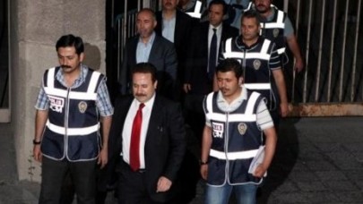 Deniz Feneri e.V’de Akman ve Karaman’la birlikte 4 kişi tutuklandı