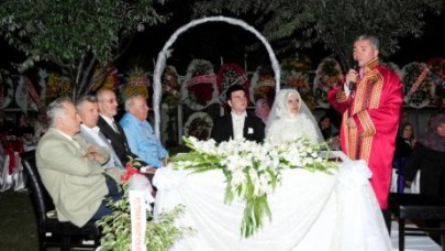 UZUN, MUTLULUKLARINA ORTAK OLDU