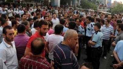 Trabzon'da İstiklal Marşı gerginliği