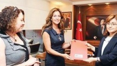 Dayağa elektronik kelepçe