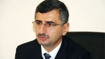 Erkeksen git adamı döv