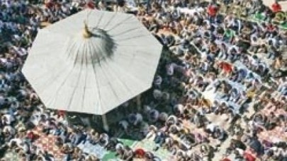 İlk teravih bugün ilk iftar yarın